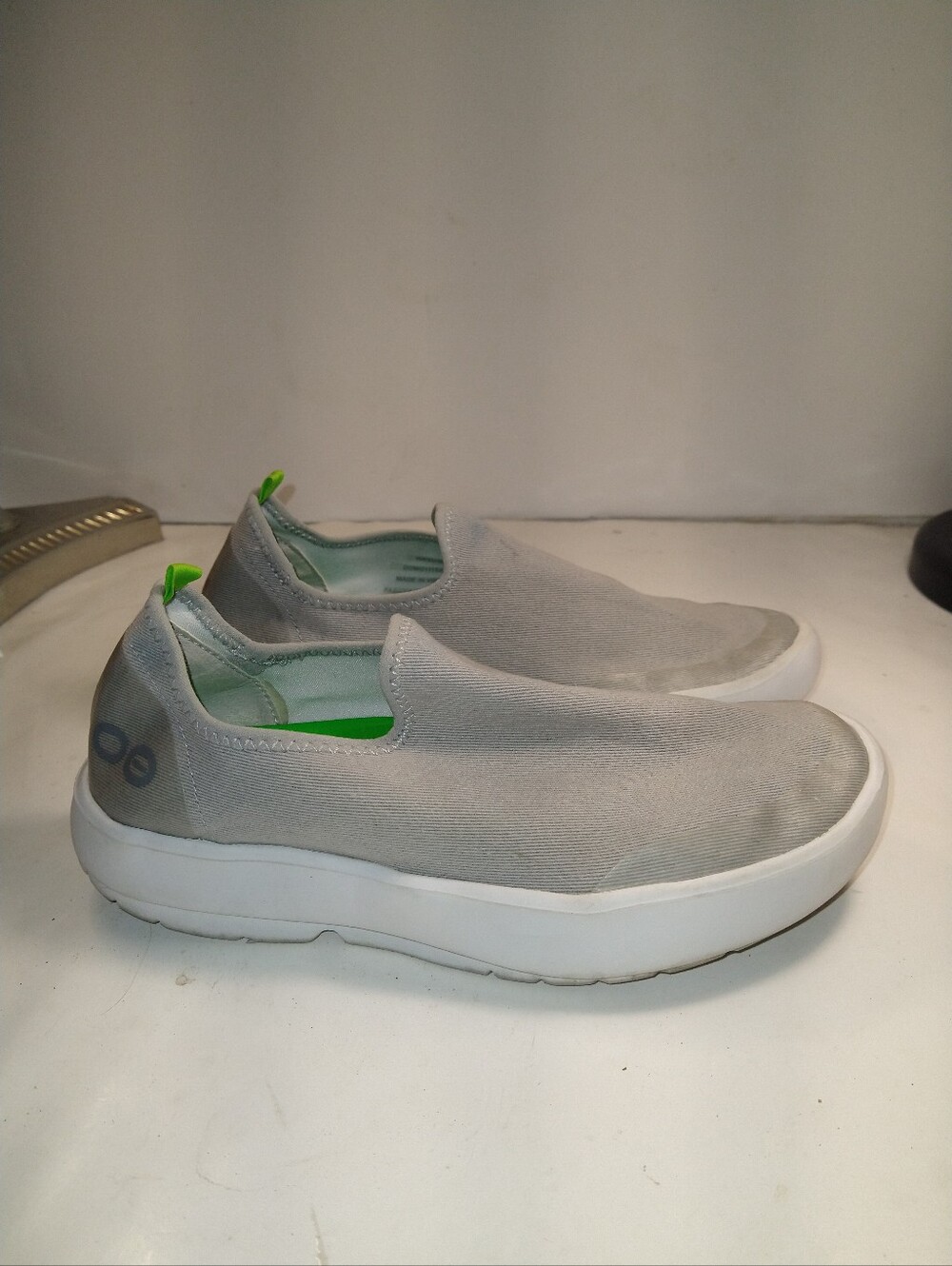 Oofos OOmg eeZee Low Casual Walking Slip On Recovery Shoes Women's sz 8.